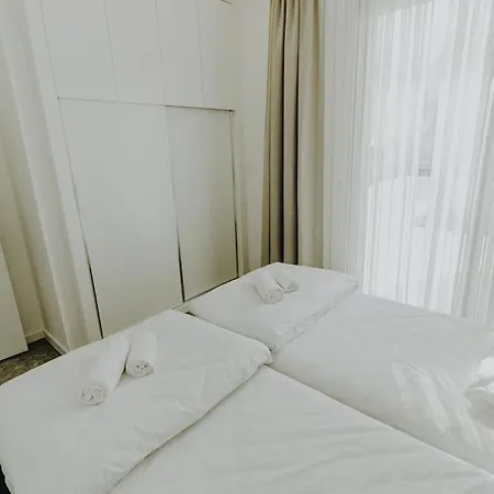 아파트 Peaceful Beachfront Getaway 파마구스타